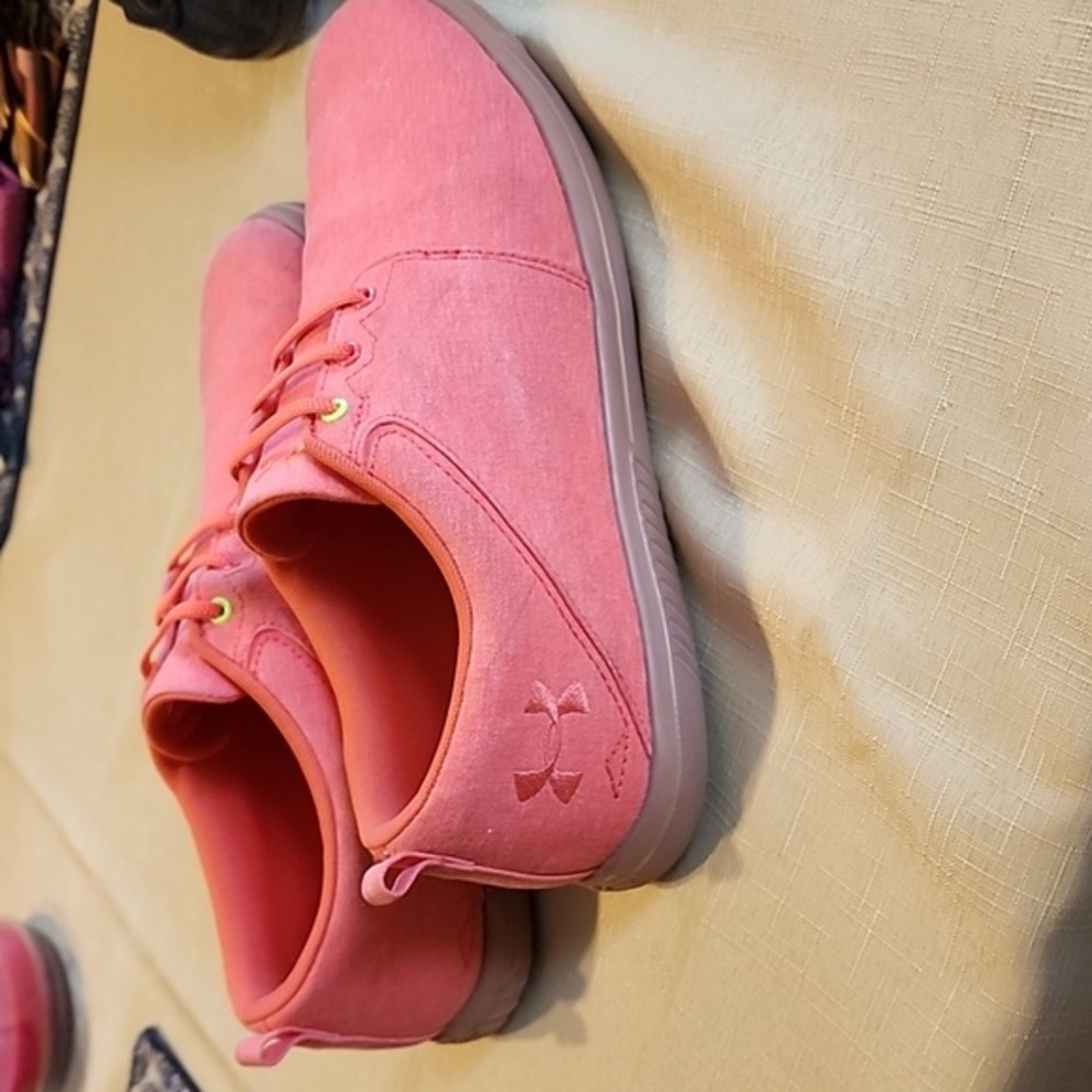 Under armour‎ shoes - Picture 4 of 5